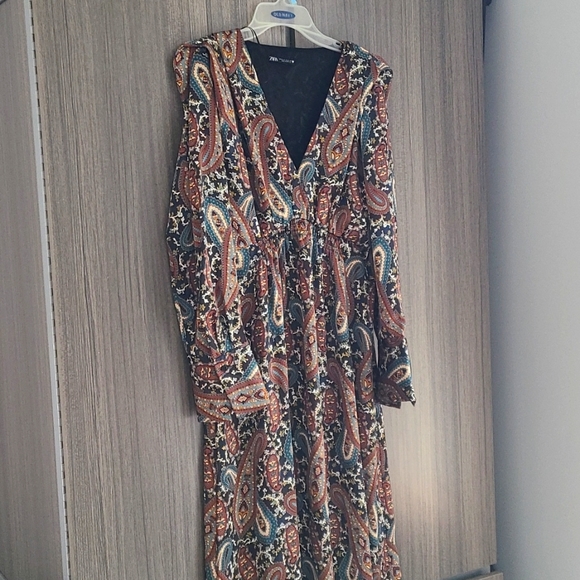 Zara satin effect print midi dress - Picture 2 of 5